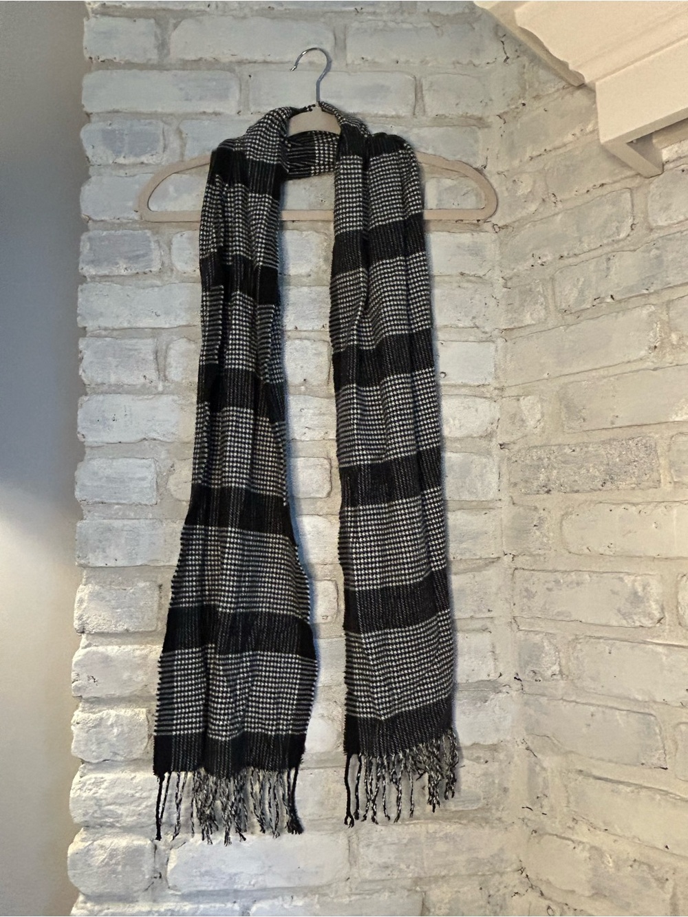 Black White Houndstooth Plaid Cashmere Feel Scarf Fringe Classic Winter
